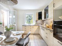 Eladó családi ház, XVI. kerületben 247.7 M Ft, 5 szobás