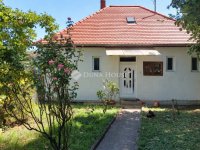 Eladó családi ház, Pécsett 43 M Ft, 3 szobás