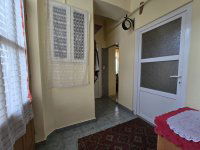 Eladó családi ház, Pécsett 126.9 M Ft, 6 szobás