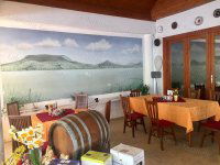 Eladó üzlethelyiség, Balatonkeresztúron 120 M Ft