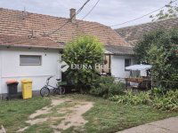 Eladó családi ház, Szegeden 33.8 M Ft, 1 szobás
