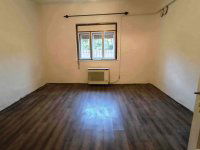 Kiadó családi ház, albérlet, Debrecenben, Sólyom utcában