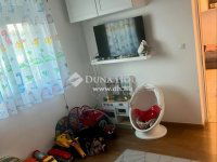 Eladó családi ház, Esztergomban 85 M Ft, 4 szobás