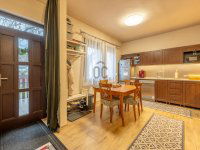 Eladó családi ház, XV. kerületben 179.9 M Ft, 5 szobás