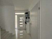 Eladó családi ház, Csopakon 398 M Ft, 6 szobás