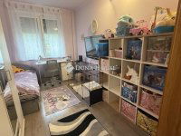 Eladó panellakás, Szombathelyen 49.9 M Ft, 3 szobás