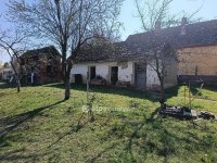 Eladó családi ház, Sárándon 40.5 M Ft, 2 szobás