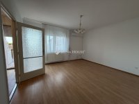 Eladó téglalakás, Csornán 44.9 M Ft, 2 szobás