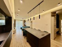 Eladó téglalakás, Pécsett 175 M Ft, 4 szobás