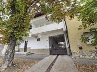 Eladó téglalakás, Pécsett 68.9 M Ft, 4 szobás