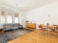 Eladó téglalakás, V. kerületben 138.113 M Ft, 2 szobás