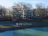 Eladó téglalakás, Siófokon 94.2 M Ft, 2 szobás