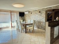 Eladó családi ház, Békéscsabán 89.9 M Ft, 6 szobás