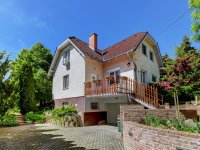 Eladó családi ház, Szentendrén 149.9 M Ft, 5 szobás