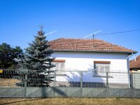 Eladó családi ház, Nagykörűn, Rákóczi úton 25.9 M Ft