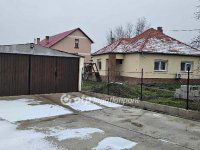 Eladó családi ház, Jászberényben 59.9 M Ft, 4 szobás