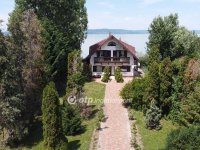 Eladó családi ház, Balatonbogláron 890 M Ft, 7 szobás
