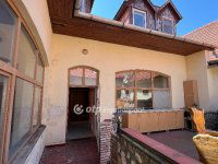 Eladó téglalakás, Pápán 36 M Ft, 3+1 szobás