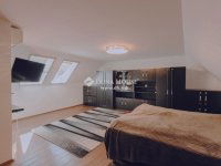 Eladó családi ház, Kecskeméten 189.5 M Ft, 5 szobás