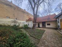 Kiadó téglalakás, albérlet, Pécsett 185 E Ft / hó, 2 szobás