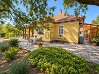 Eladó családi ház, Balatonkenesén 131 M Ft, 4 szobás