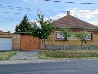 Eladó családi ház, Cegléden 69.9 M Ft, 3 szobás