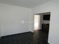 Eladó üzlethelyiség, Zalaszentivánon 130 M Ft, 2 szobás