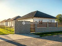 Eladó családi ház, Monoron 85.9 M Ft, 4 szobás