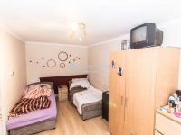 Eladó családi ház, Szombathelyen 95 M Ft, 9 szobás