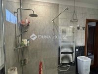 Eladó családi ház, Vecsésen 144.9 M Ft, 4 szobás