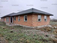 Eladó családi ház, Kiskunlacházán 79.2 M Ft, 5 szobás