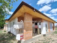 Eladó családi ház, Pusztaszabolcson 83 M Ft, 4 szobás