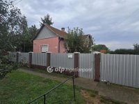 Eladó családi ház, Földesen 16.5 M Ft, 1 szobás