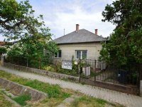 Eladó családi ház, Százhalombattán 78 M Ft, 2 szobás