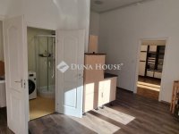 Eladó téglalakás, Pécsett 55 M Ft, 2 szobás