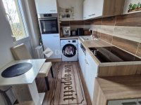 Eladó panellakás, Pécsett 61.99 M Ft, 3 szobás