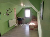 Eladó családi ház, Pannonhalmán 65 M Ft, 4 szobás