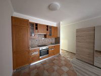 Kiadó téglalakás, albérlet