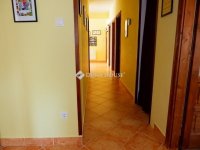 Eladó családi ház, Székesfehérvárott 135 M Ft, 5 szobás