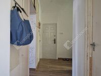 Eladó téglalakás, Komáromban 39.9 M Ft, 3 szobás