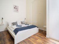 Eladó téglalakás, VI. kerületben 229 M Ft, 6 szobás