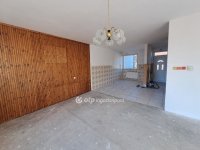Eladó téglalakás, Zircen 59.99 M Ft, 4+1 szobás