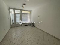 Kiadó üzlethelyiség