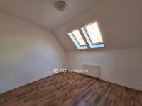 Eladó téglalakás, Veszprémben 119 M Ft, 4 szobás