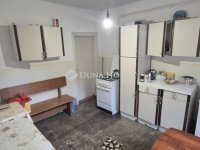 Eladó családi ház, Sárbogárdon 16.8 M Ft, 2 szobás