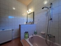 Eladó családi ház, Balatonfűzfőn 119.9 M Ft, 4 szobás