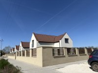 Eladó családi ház, Majosházán 130 M Ft, 5 szobás