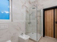 Eladó téglalakás, VI. kerületben 145 M Ft, 3 szobás