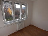 Kiadó panellakás, albérlet, XV. kerületben, Kőrakás parkban