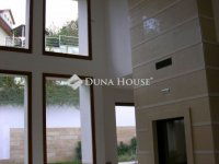 Eladó családi ház, III. kerületben 834.2 M Ft, 7 szobás